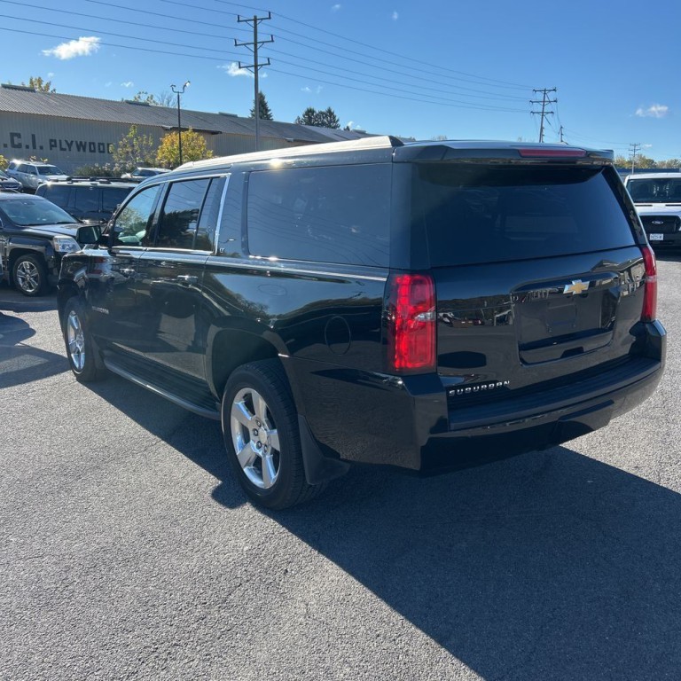 2017 Chevrolet Suburban Image 7