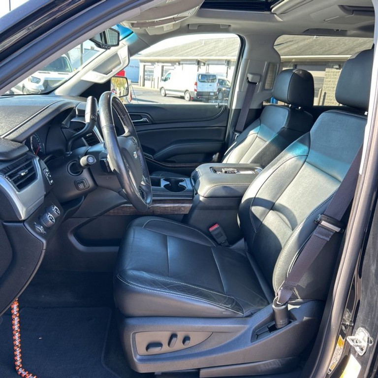 2017 Chevrolet Suburban Image 8