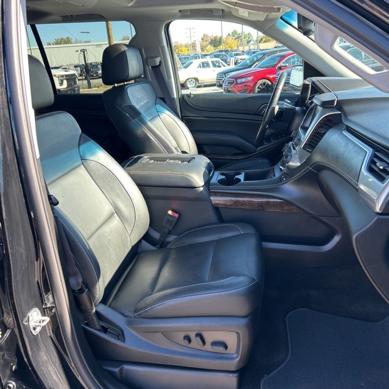 2017 Chevrolet Suburban Image 9