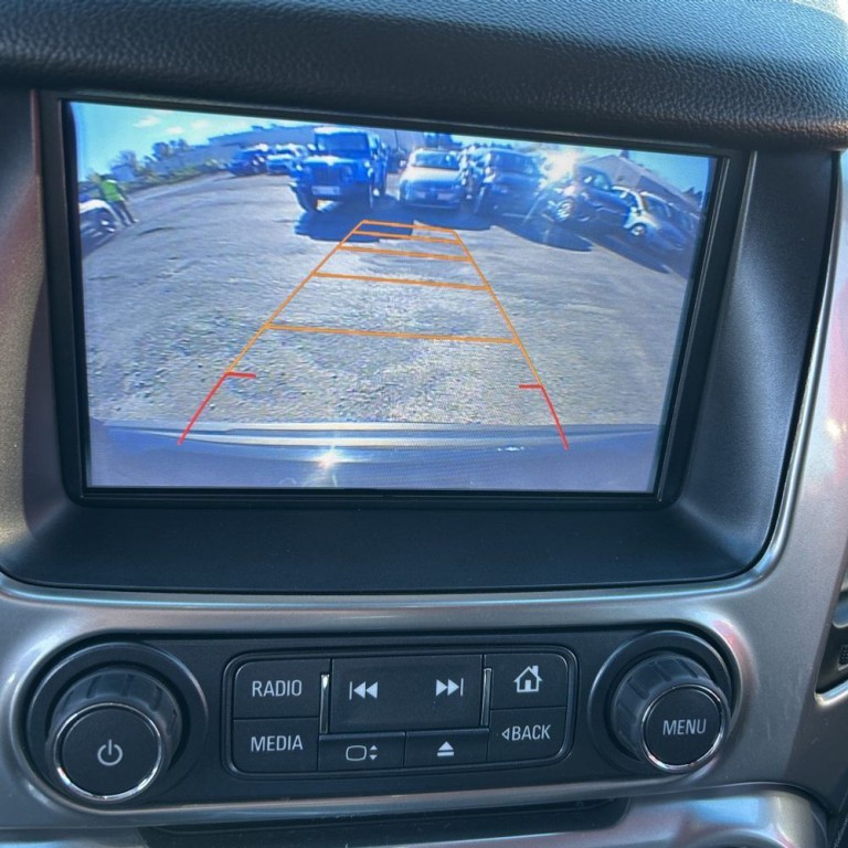 2017 Chevrolet Suburban Image 14