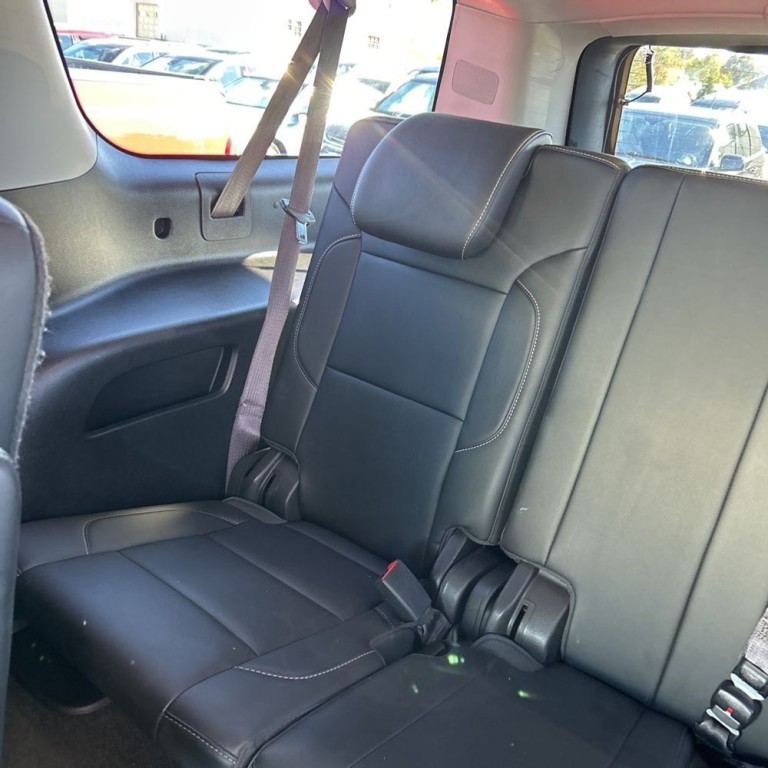 2017 Chevrolet Suburban Image 21