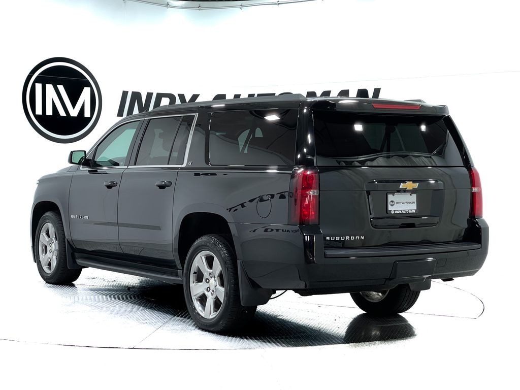 2017 Chevrolet Suburban Image 6
