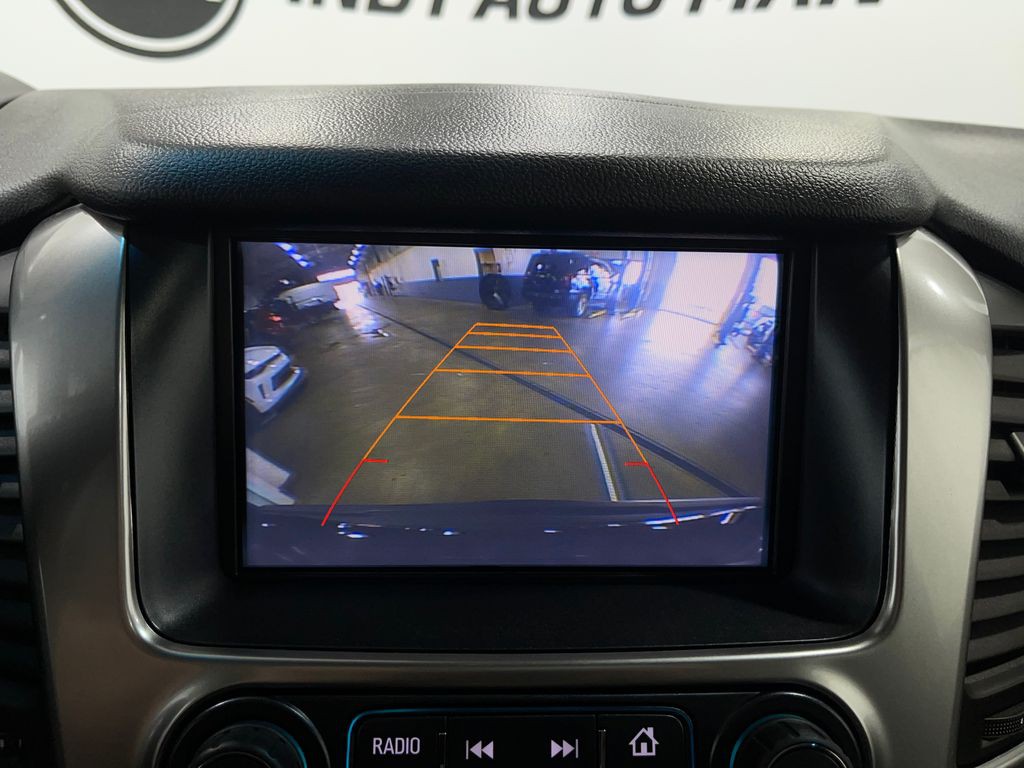 2017 Chevrolet Suburban Image 11