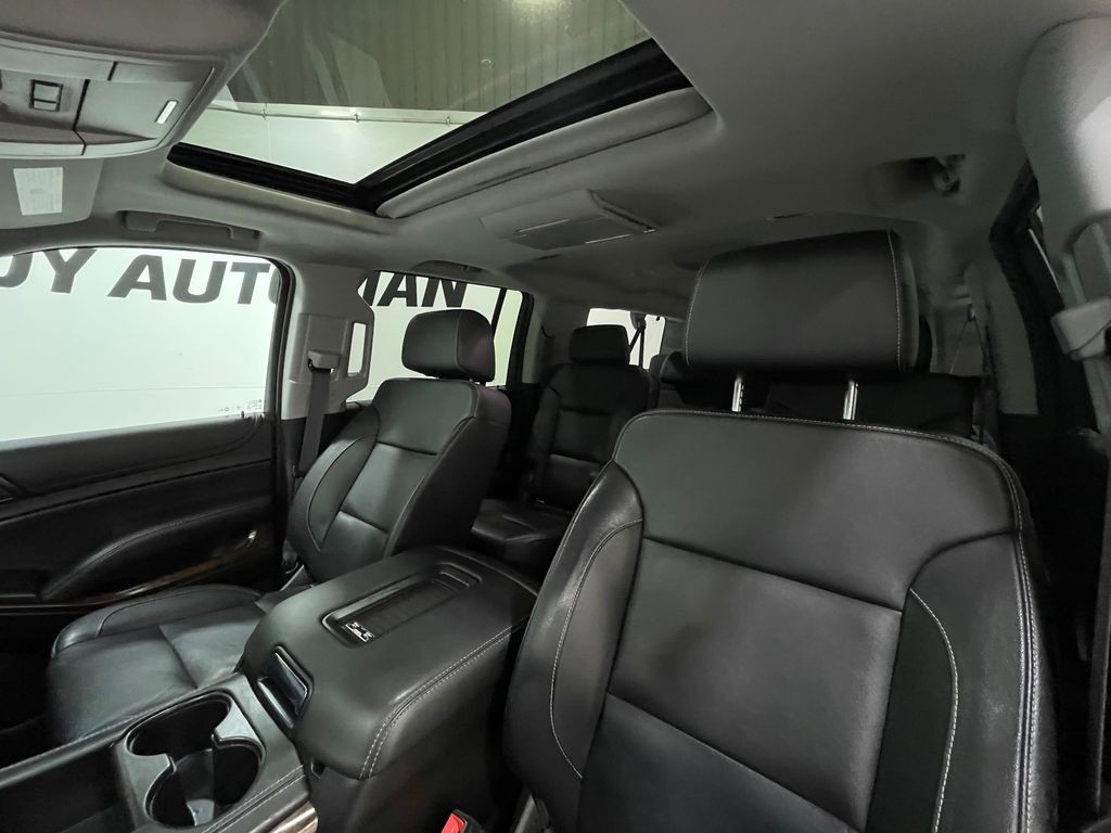 2017 Chevrolet Suburban Image 13