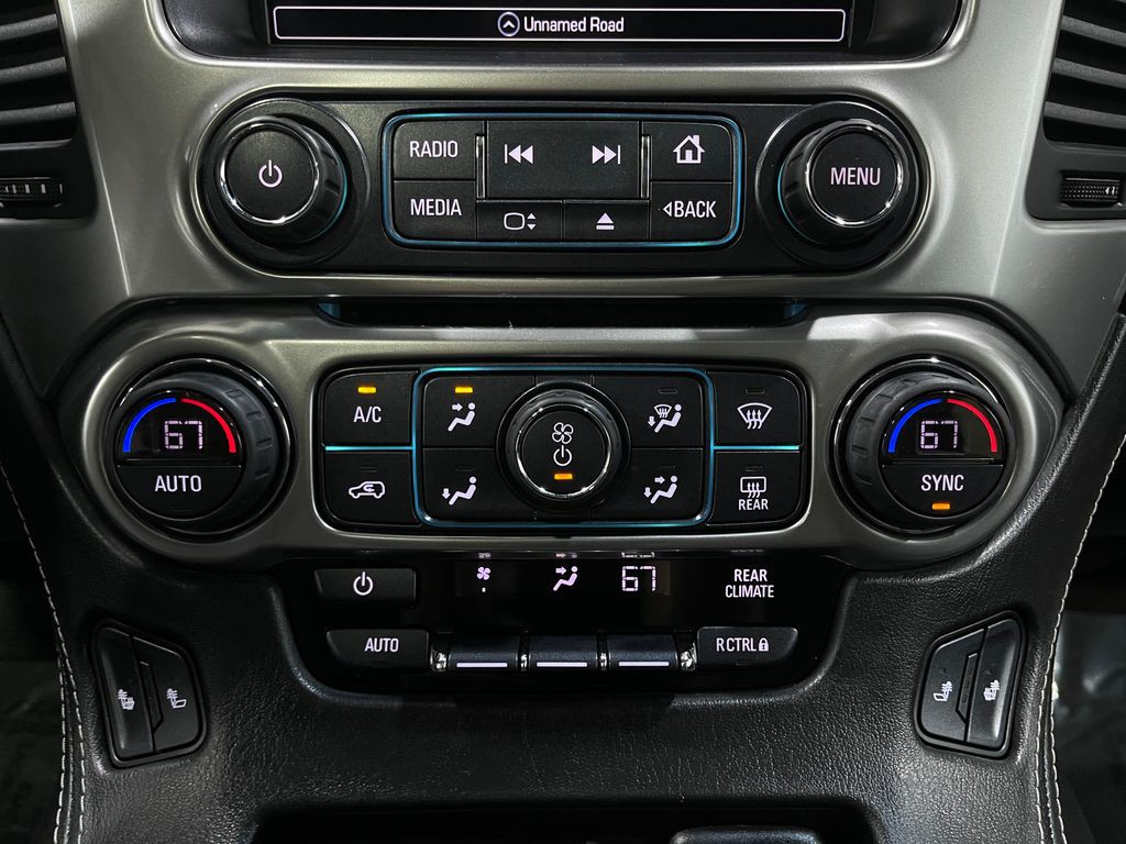 2017 Chevrolet Suburban Image 25