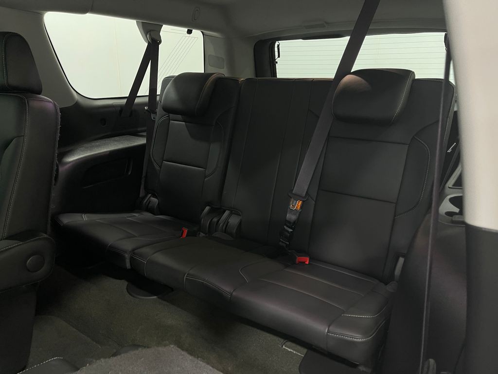 2017 Chevrolet Suburban Image 31