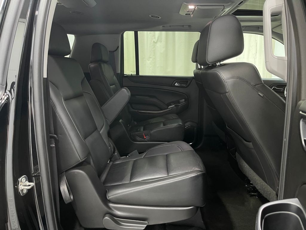 2017 Chevrolet Suburban Image 33