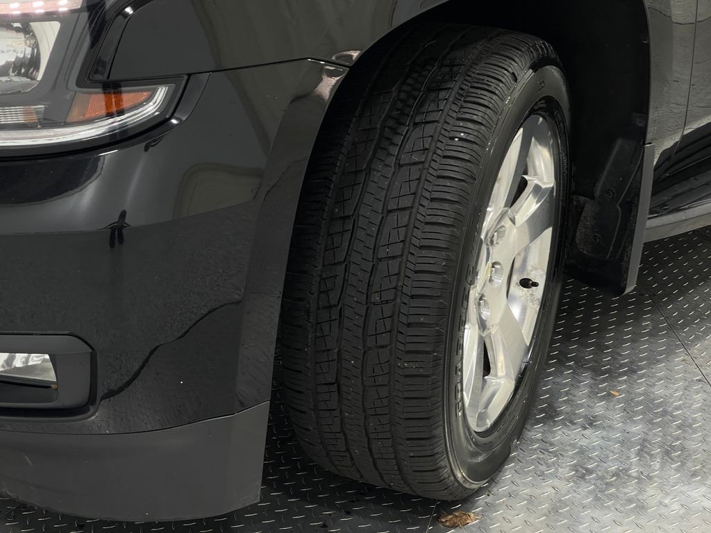 2017 Chevrolet Suburban Image 38