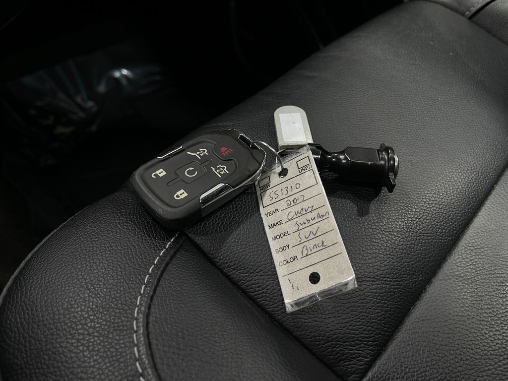 2017 Chevrolet Suburban Image 39