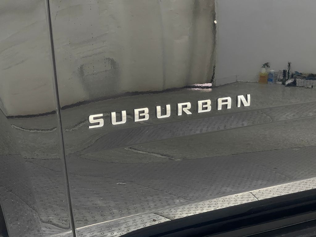 2017 Chevrolet Suburban Image 41