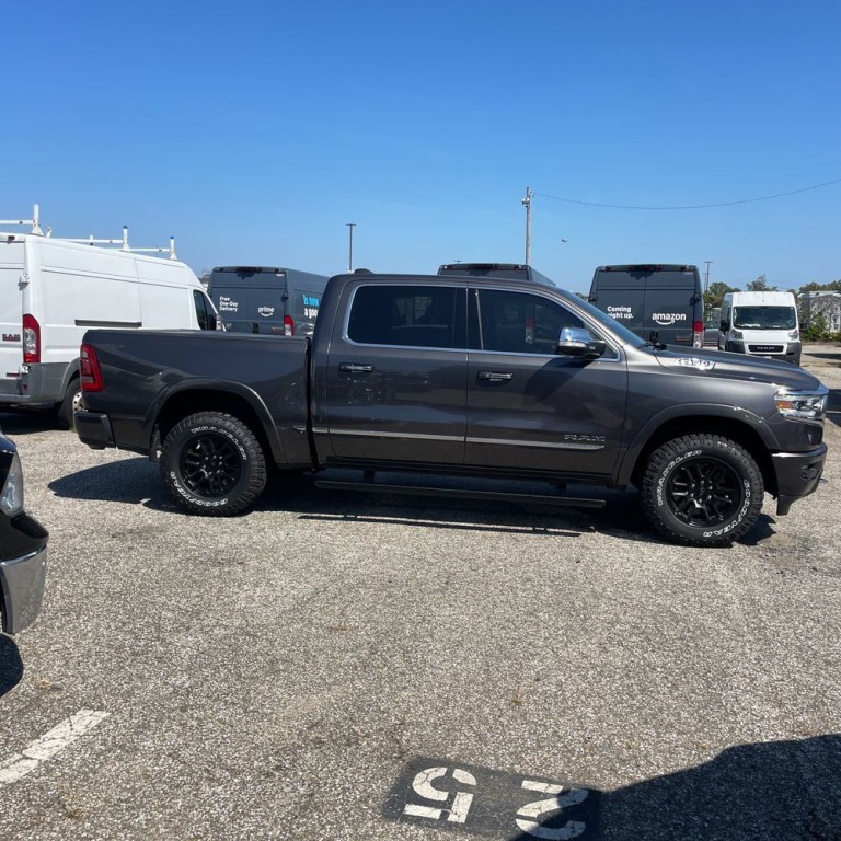 2019 RAM 1500 Image 3