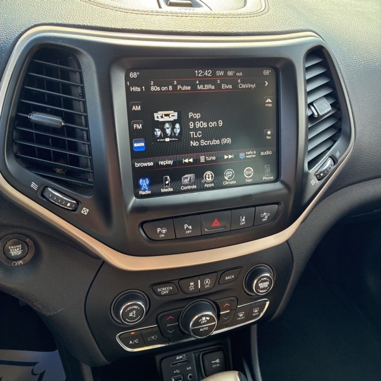 2018 Jeep Cherokee Image 11