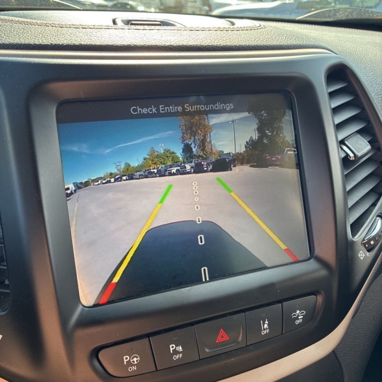 2018 Jeep Cherokee Image 12