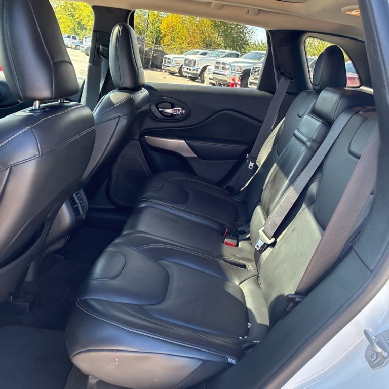 2018 Jeep Cherokee Image 17