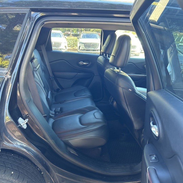 2016 Jeep Cherokee Image 12