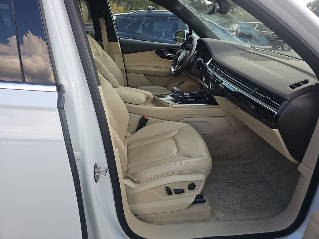 2018 Audi Q7 Image 7