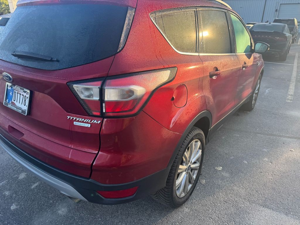 2017 Ford Escape Image 2