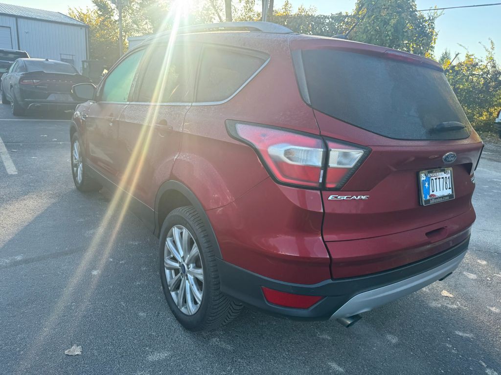 2017 Ford Escape Image 3