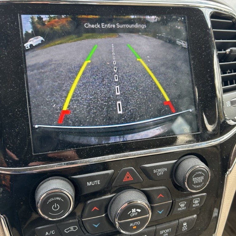 2021 Jeep Grand Cherokee Image 11