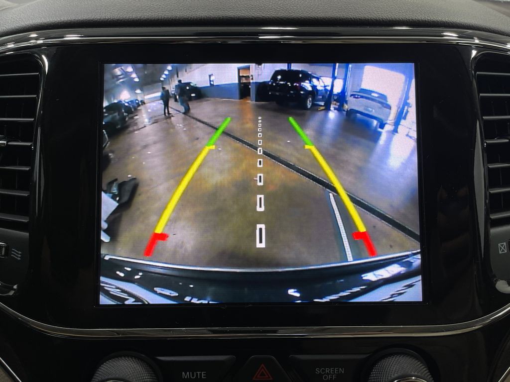 2021 Jeep Grand Cherokee Image 11