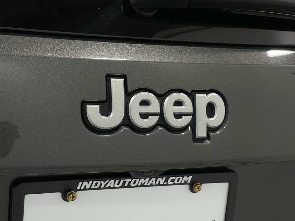 2021 Jeep Grand Cherokee Image 39