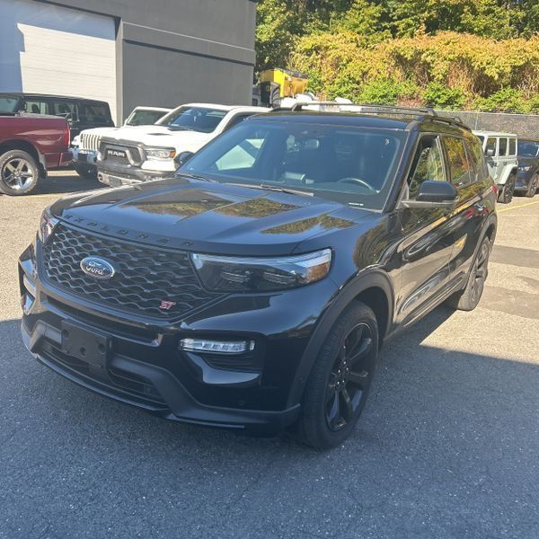 2020 Ford Explorer Image 2