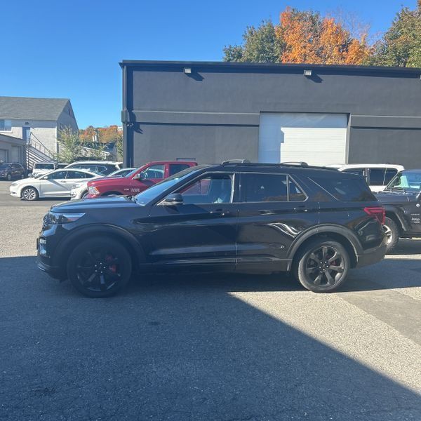 2020 Ford Explorer Image 4