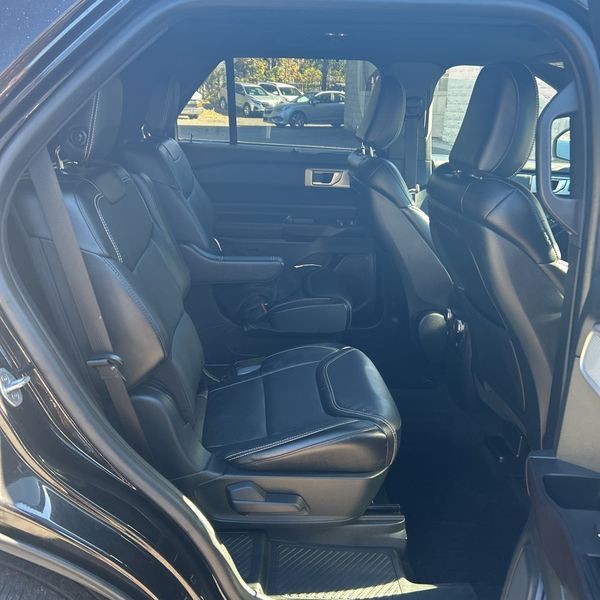 2020 Ford Explorer Image 13