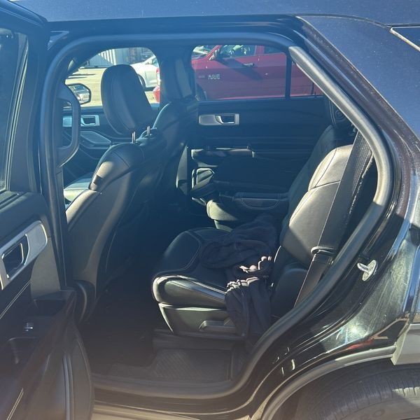 2020 Ford Explorer Image 14