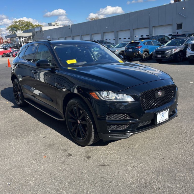 2019 Jaguar F-PACE Image 1