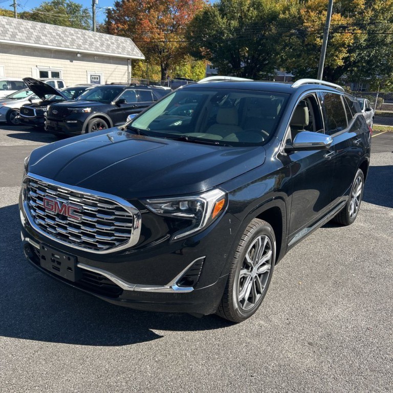 2018 GMC Terrain Image 2