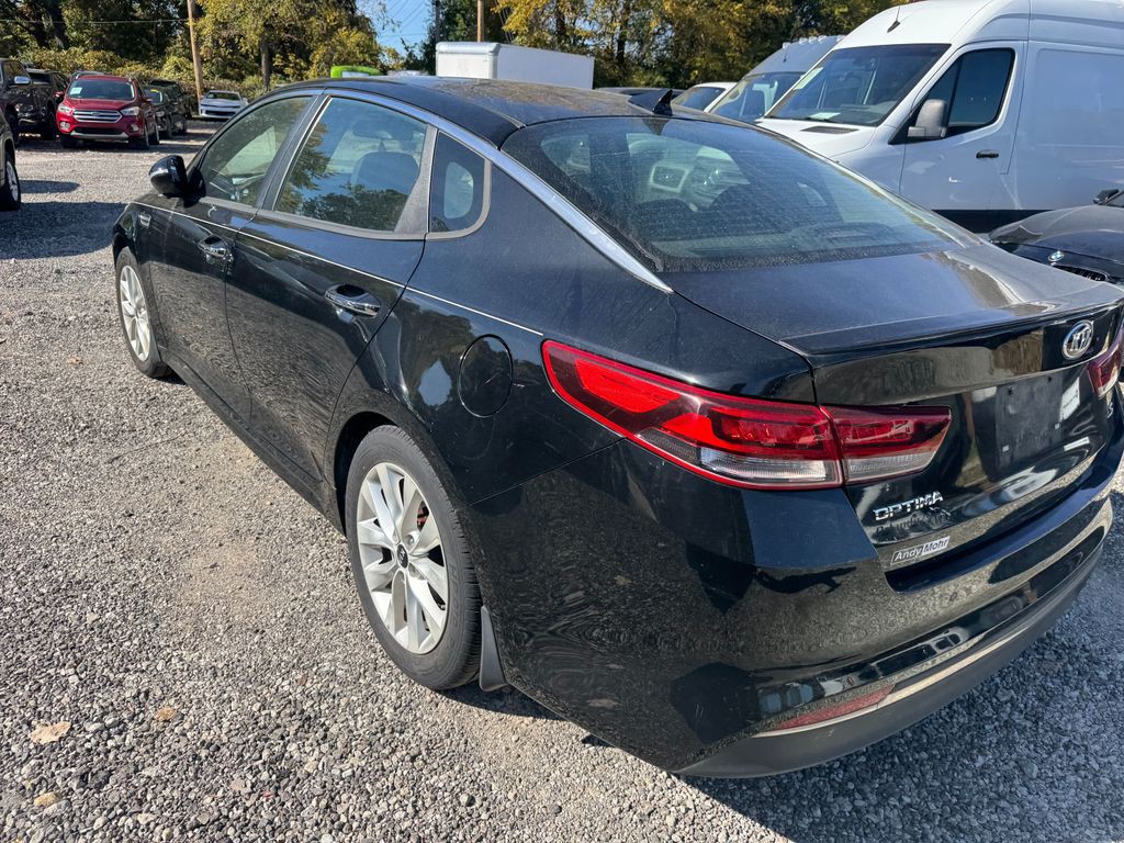 2018 Kia Optima Image 4