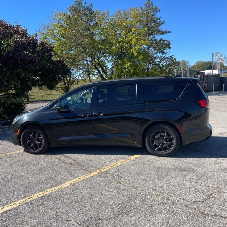 2018 Chrysler Pacifica Image 4