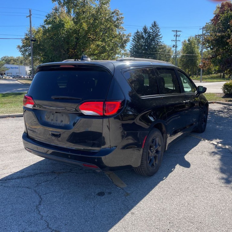 2018 Chrysler Pacifica Image 5
