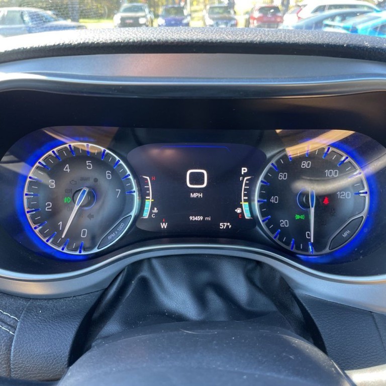 2018 Chrysler Pacifica Image 10