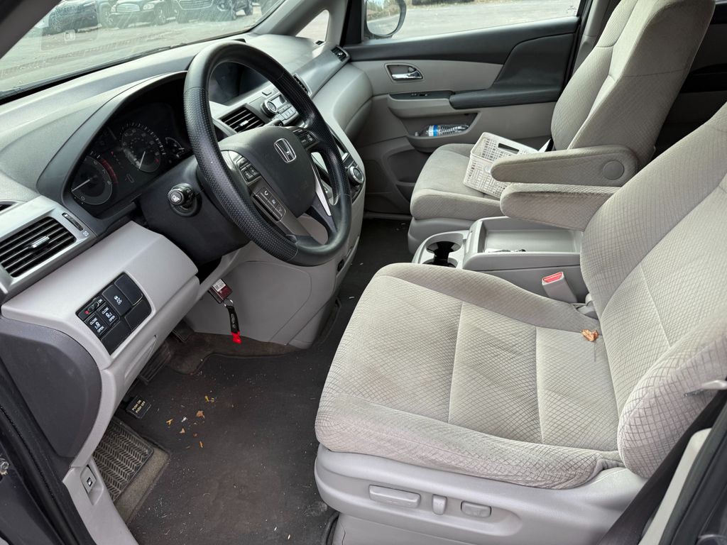 2017 Honda Odyssey Image 6