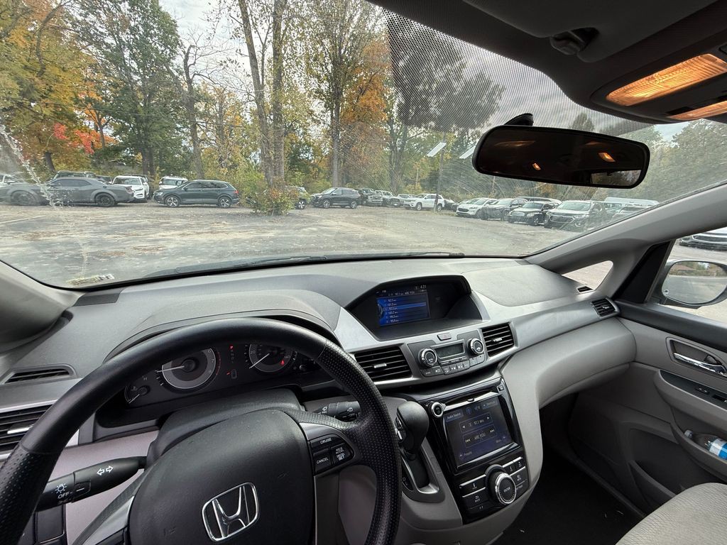 2017 Honda Odyssey Image 8