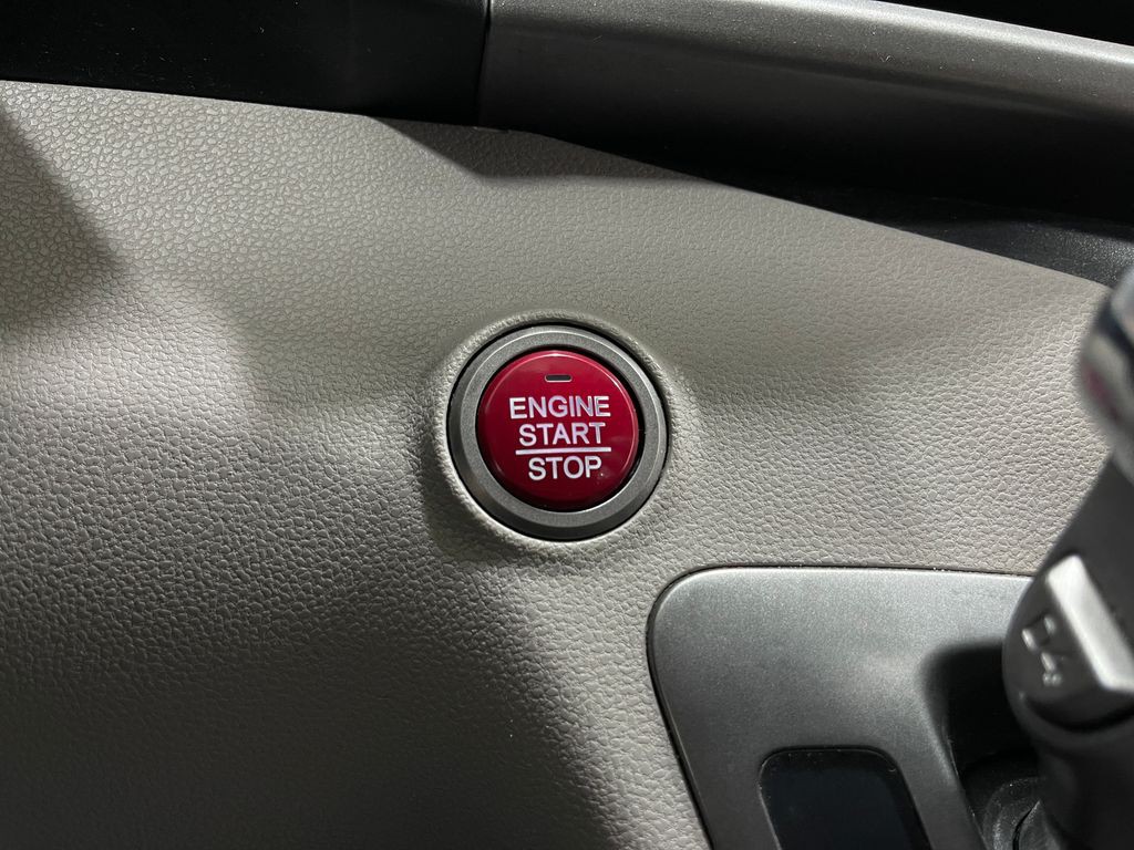 2017 Honda Odyssey Image 19