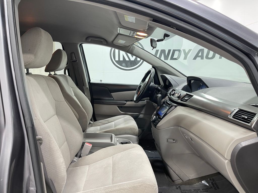 2017 Honda Odyssey Image 32
