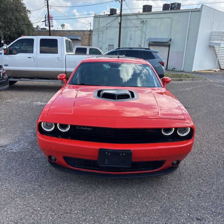 2016 Dodge Challenger Image 2