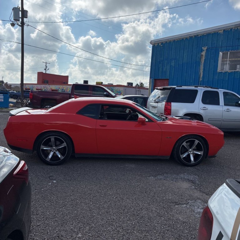 2016 Dodge Challenger Image 4