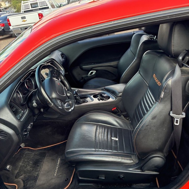 2016 Dodge Challenger Image 8