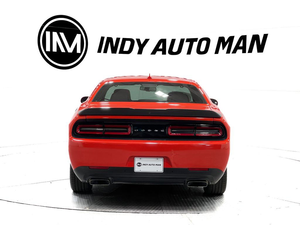 2016 Dodge Challenger Image 5