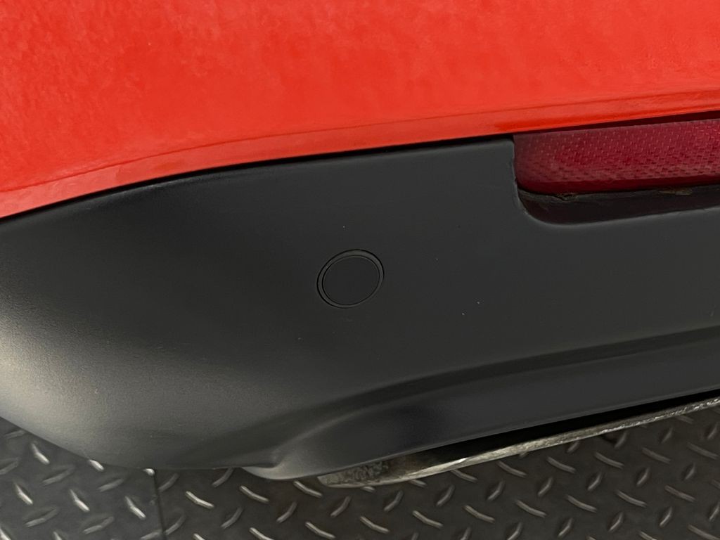 2016 Dodge Challenger Image 13