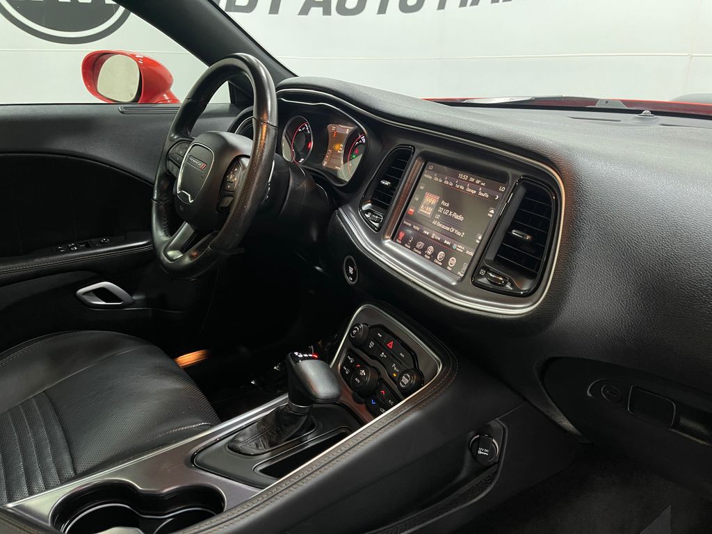 2016 Dodge Challenger Image 22