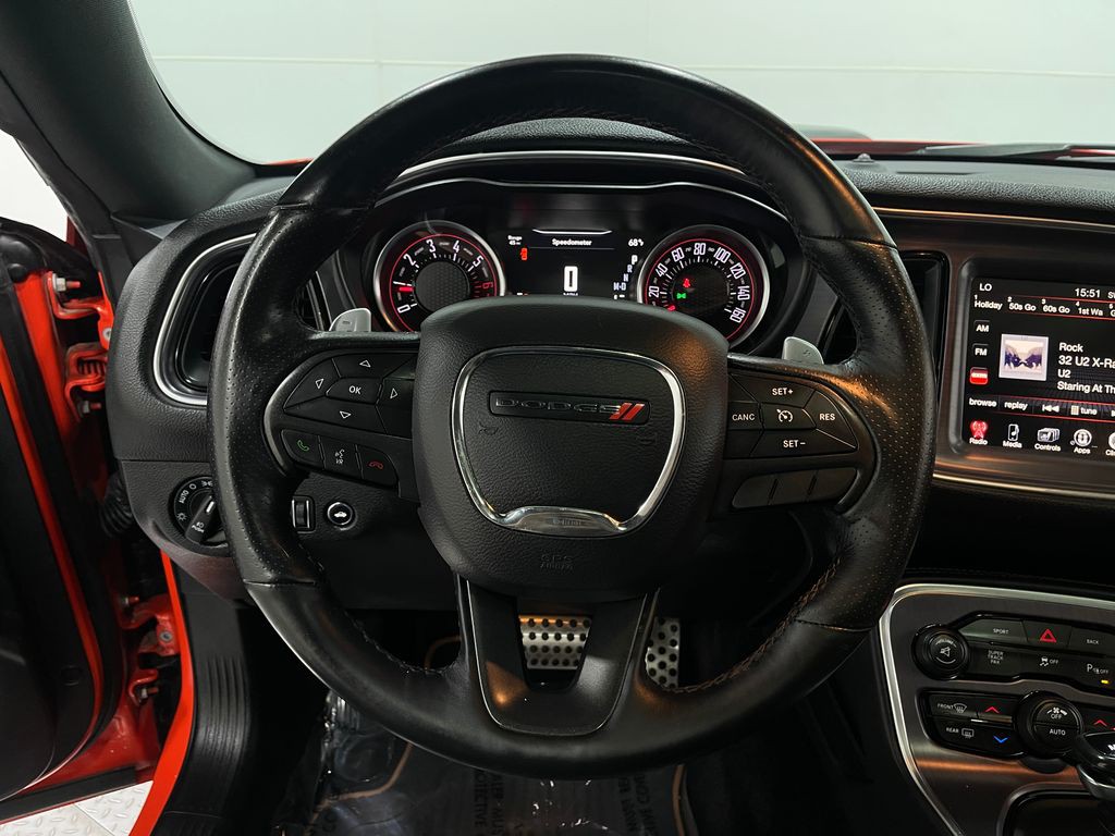 2016 Dodge Challenger Image 24