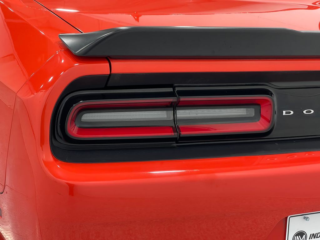 2016 Dodge Challenger Image 36