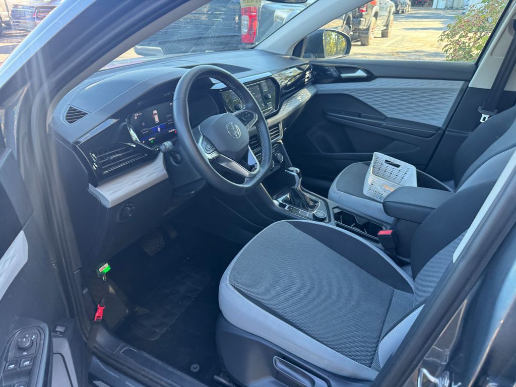 2024 Volkswagen Taos Image 5