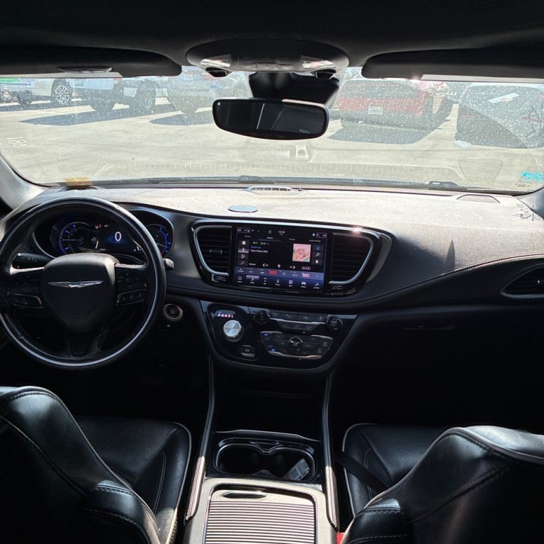 2021 Chrysler Pacifica Image 10