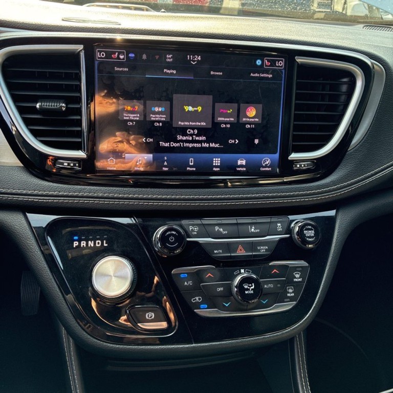 2021 Chrysler Pacifica Image 13